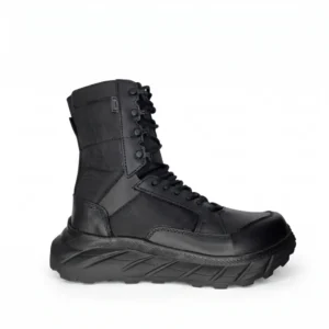 Bota táctica Oakley SI Light Assault 6 pulgadas color negro con cuero bovino Nappa pulible y parte superior en Cordura. Calzado ultraligero de 14 onzas con suela EVA antideslizante y sistema de amarre rápido. Ideal para fuerzas especiales y patrullaje urbano en Colombia. Envíos a Bogotá, Medellín, Cali.