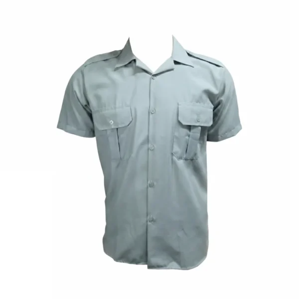 Camisa reglamentaria Policía Nacional de Colombia referencia número 3A manga corta color verde olivo. Prenda institucional fresca con charreteras para grados, dos bolsillos superiores con presilla y botones frontales. Tela resistente ideal para servicio administrativo y patrullaje en clima cálido. Envíos a Barranquilla, Cartagena, Santa Marta y Montería.