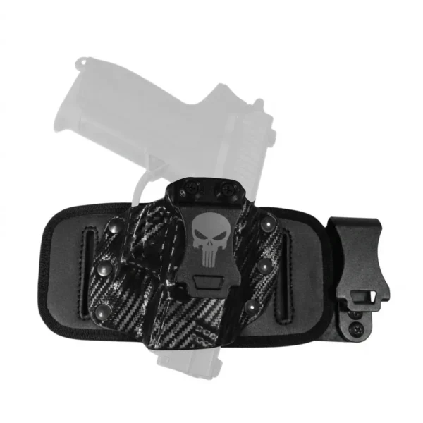 Holster híbrido interno y externo en fibra de carbono negra con diseño Punisher y base de neopreno acolchada. Funda ajustable universal para pistolas 9mm como Glock, Sig Sauer y Beretta, ideal para porte oculto cómodo y seguro. Cali, Medellin, Bogota, Palmira, Tulua, Cartago, Pereira. Army Store, tienda Tactica.