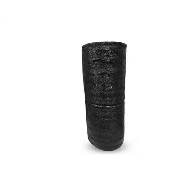 Rollo de estera negra tipo malla sombra para camuflaje táctico, protección solar y privacidad. Tela permeable resistente a UV ideal para toldos, refugios de camping y cercas perimetrales. Cali, Medellin, Bogota, Palmira, Tulua, Cartago, Pereira. Army Store, tienda Tactica.
