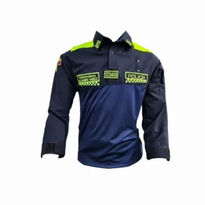 Camisa uniforme operativo N4 color azul oscuro con detalles en amarillo alta visibilidad para Policía Nacional de Colombia. Fabricada en tela Lafayette resistente, incluye parches de grado, nombre y escudo reglamentarios. Ideal para patrullaje y seguridad. Envíos a Bogotá, Medellín, Cali, Tulua, Palmira.