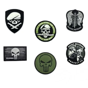 Parches tácticos de PVC/PVS impermeables con diseños 3D: calavera con boina y dagas, San Miguel Arcángel, Punisher Colombia y Kill Em All. Con velcro trasero para morrales, chalecos y gorras tácticas. Cali, Medellin, Bogota, Palmira, Tulua, Cartago, Pereira. Army Store, tienda Tactica.